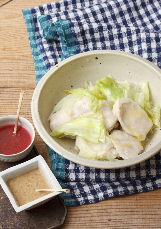 鶏むね肉とキャベツのだし蒸し煮
