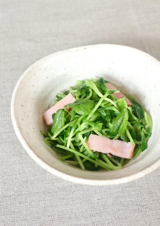 豆苗とベーコンのレンチン1分