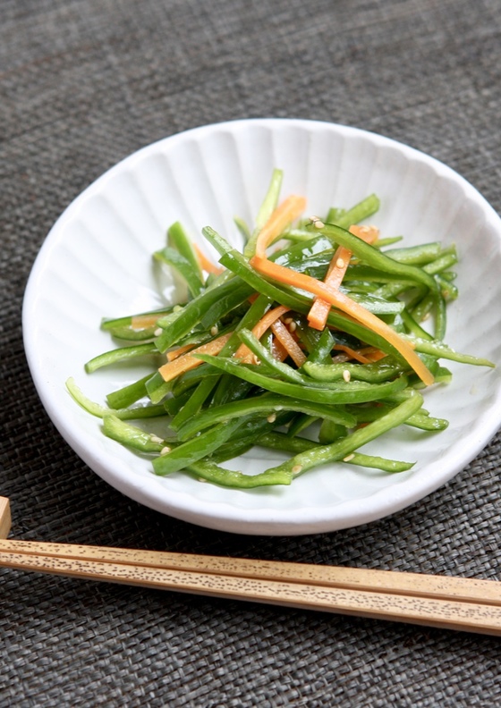 レンチン にんじんピーマンの胡麻ポン和え