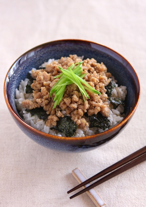 鶏そぼろ丼