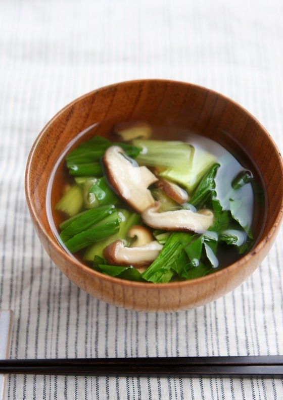 椎茸とチンゲン菜のすまし汁