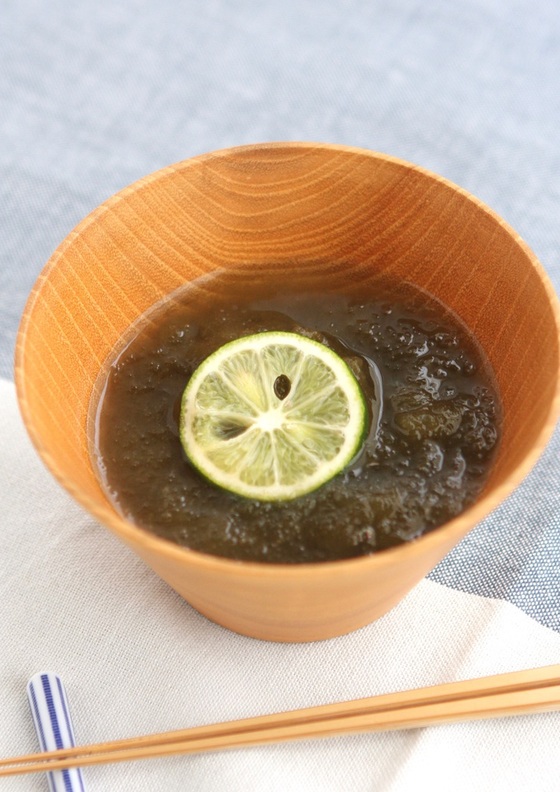 とろろ昆布で即席すまし汁