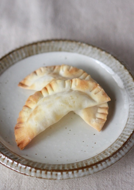 餃子の皮でアップルパイ
