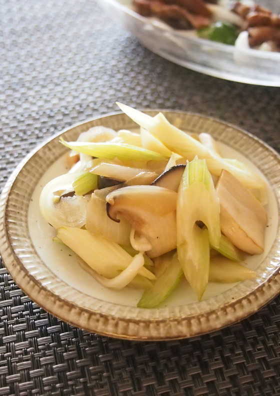 エリンギとセロリのほっとする副菜