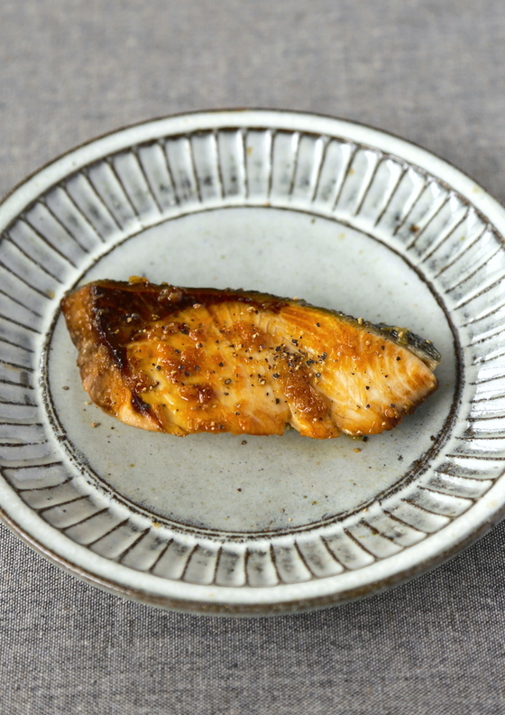 ぶりのはちみつ照り焼き