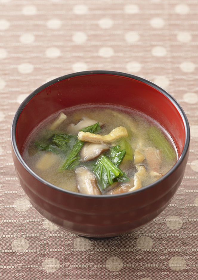 小松菜と椎茸の油揚げの味噌汁