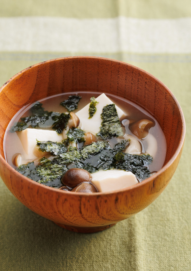 豆腐としめじの海苔みそ汁