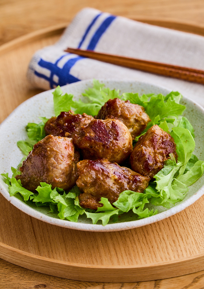 焼肉のたれで 照りマヨ豚こまボール