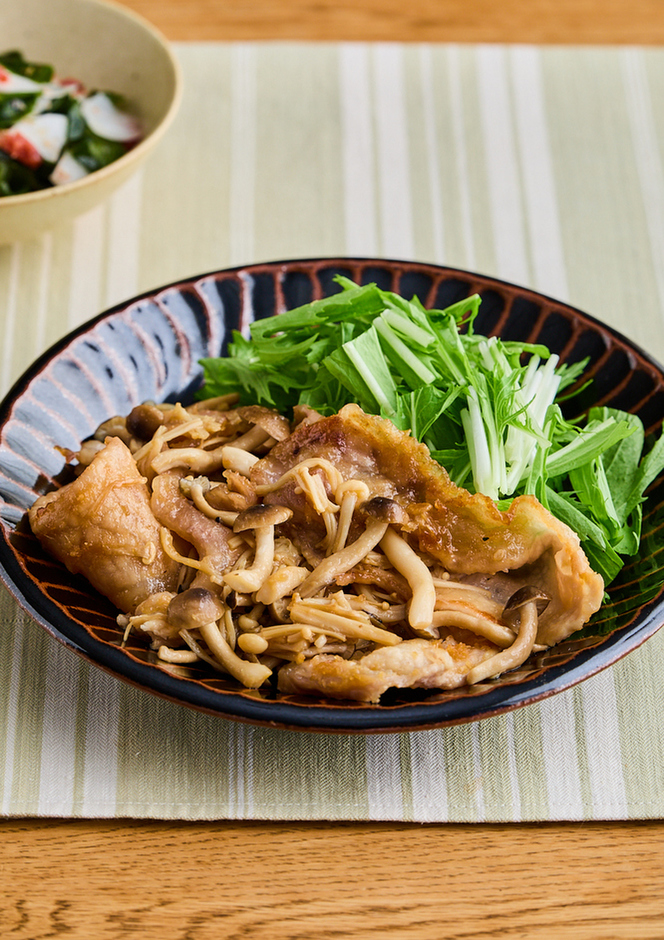 たっぷりきのこのしょうが焼き