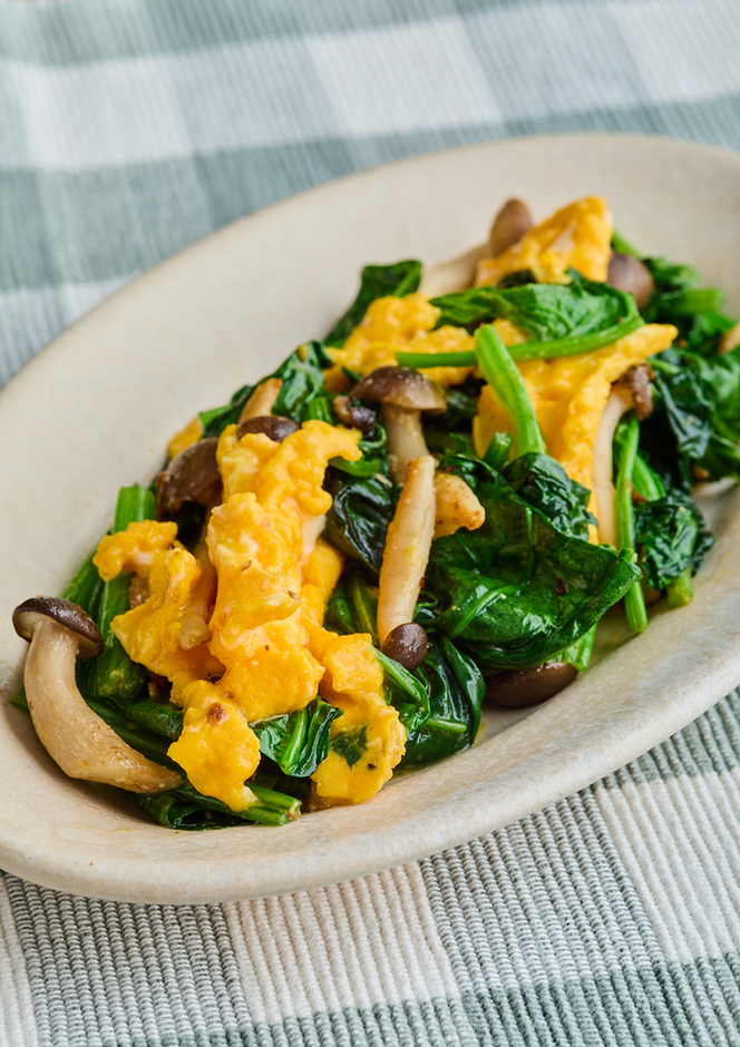 ほうれん草ときのこの卵炒め