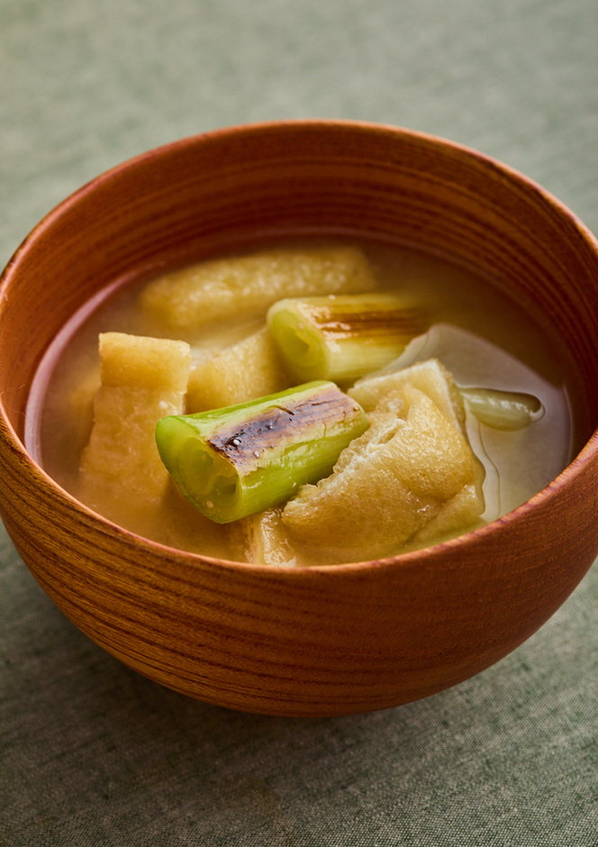 焼きねぎと油揚げのみそ汁