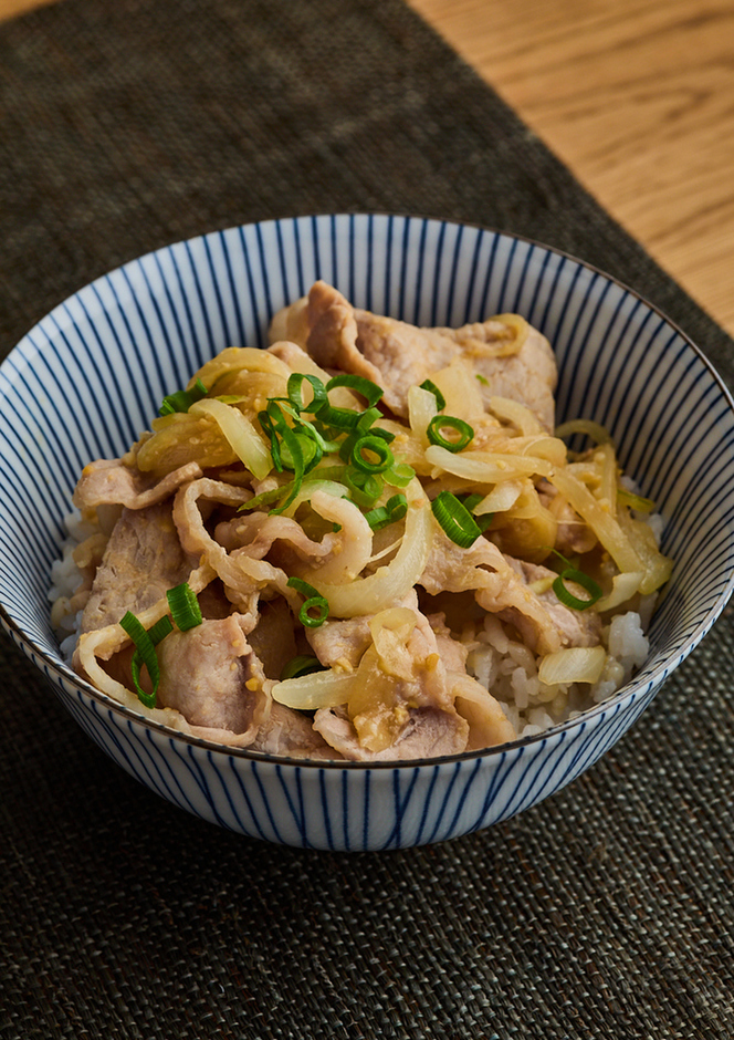 みそ豚丼
