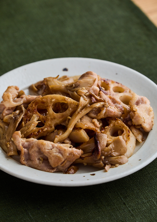 豚肉とまいたけの甘辛炒め