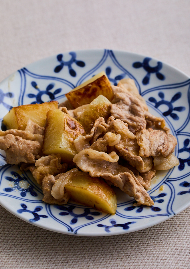 豚肉とじゃがいものみそ炒め