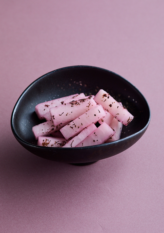 作り置きに 大根の赤しそ漬け