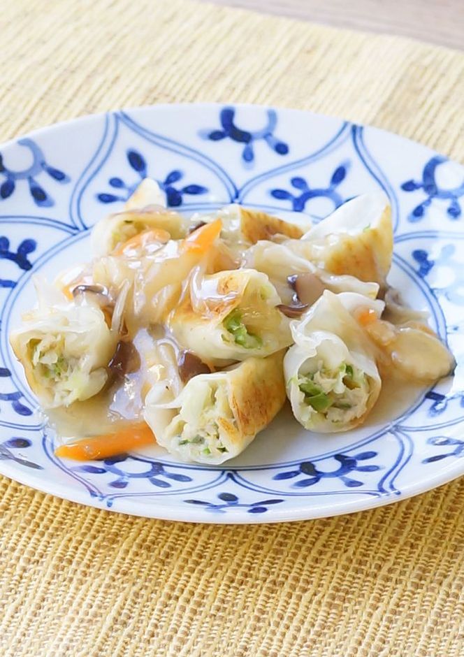 コンビニ食材で 中華あんかけ餃子