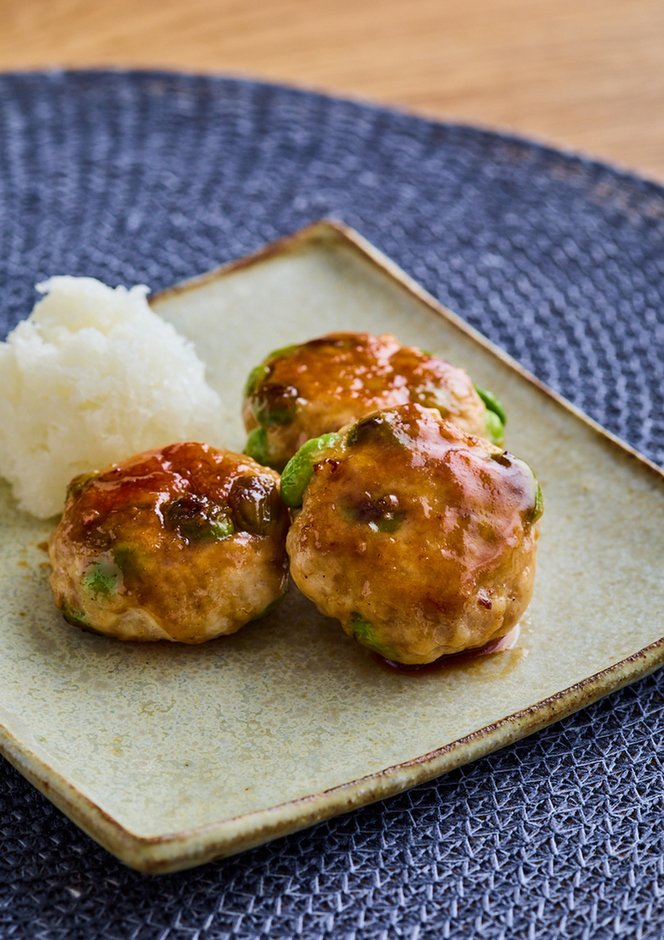 枝豆入り鶏つくね焼き