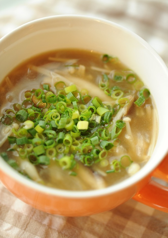 たっぷりきのこと生姜の中華スープ