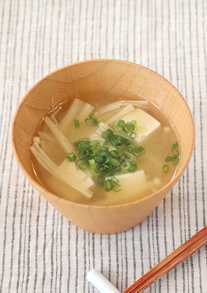 えのき茸と豆腐の味噌汁 管理栄養士監修のレシピ検索 献立作成 おいしい健康 糖尿病