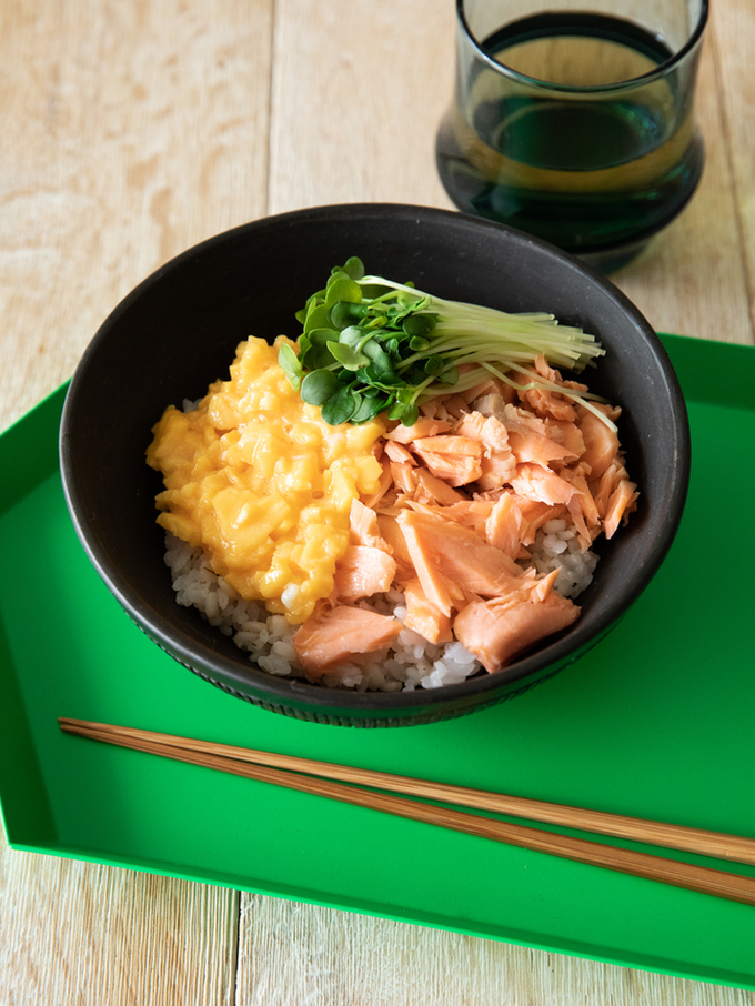 甘塩鮭の三色丼