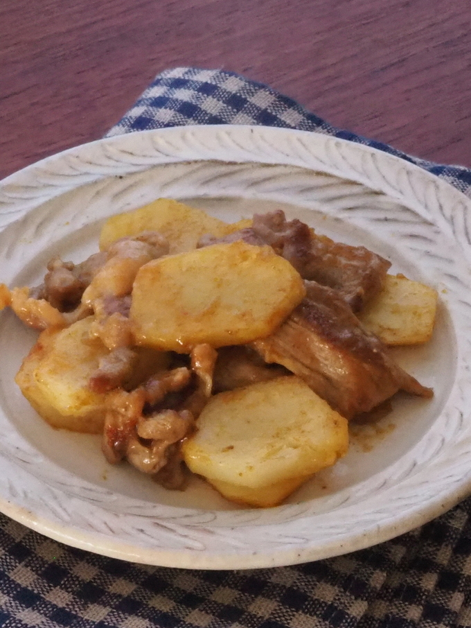豚肉とじゃがいもの和風カレー炒め