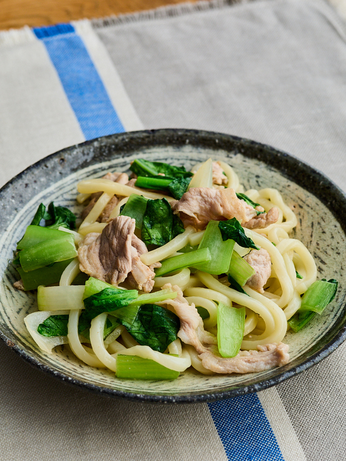 小松菜と豚肉の焼きうどん