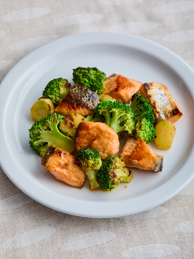 鮭とブロッコリーのバターしょうゆ炒め