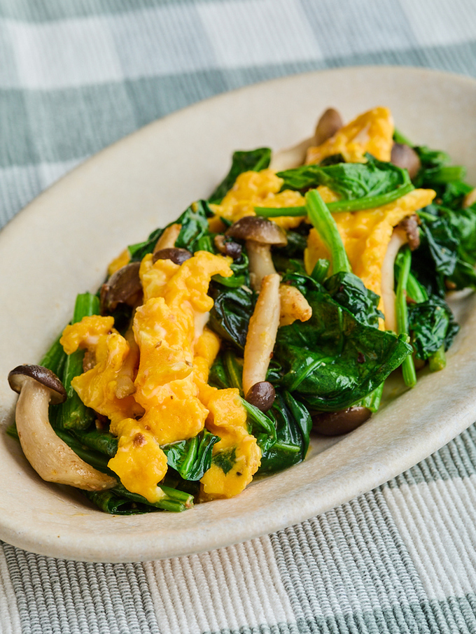 ほうれん草ときのこの卵炒め