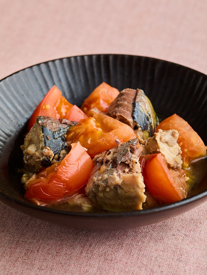 さば缶とトマトのレンジ煮
