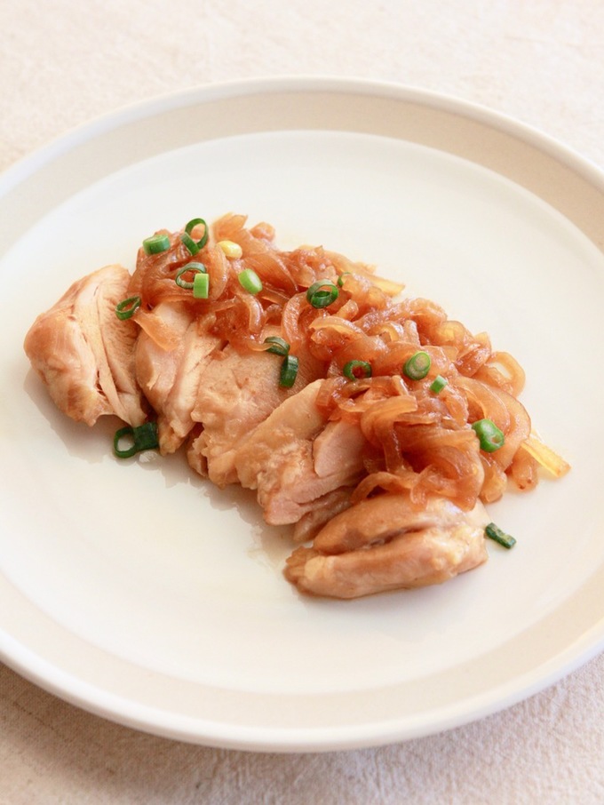超簡単 とりもも肉のとろとろ玉ねぎ煮