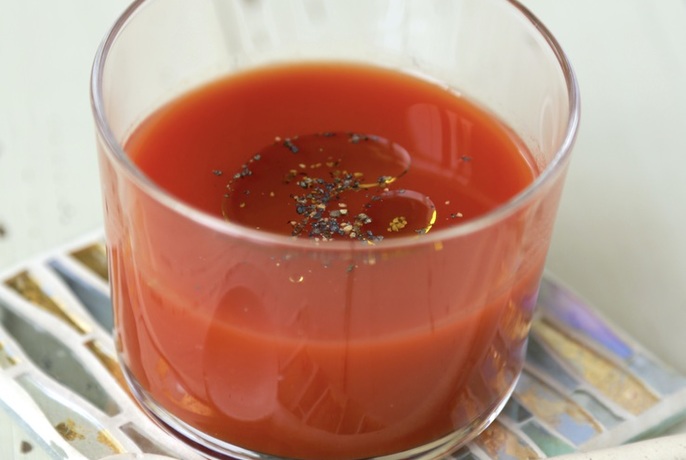 トマトジュースでスープ