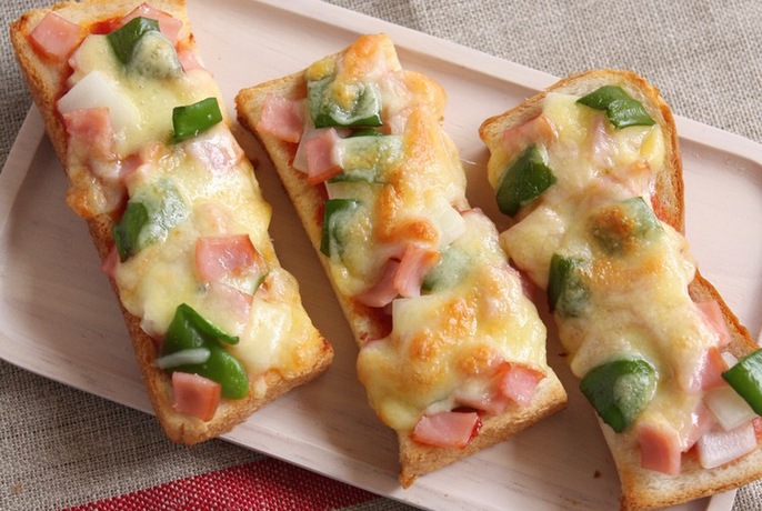 スティックピザトースト