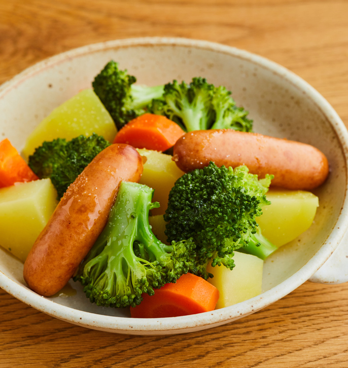 野菜とソーセージのフライパン蒸し