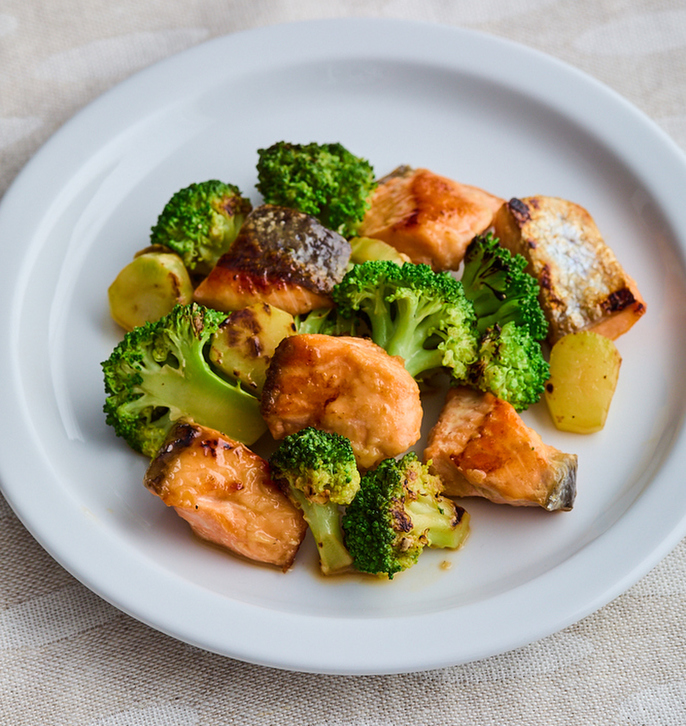 鮭とブロッコリーのバターしょうゆ炒め