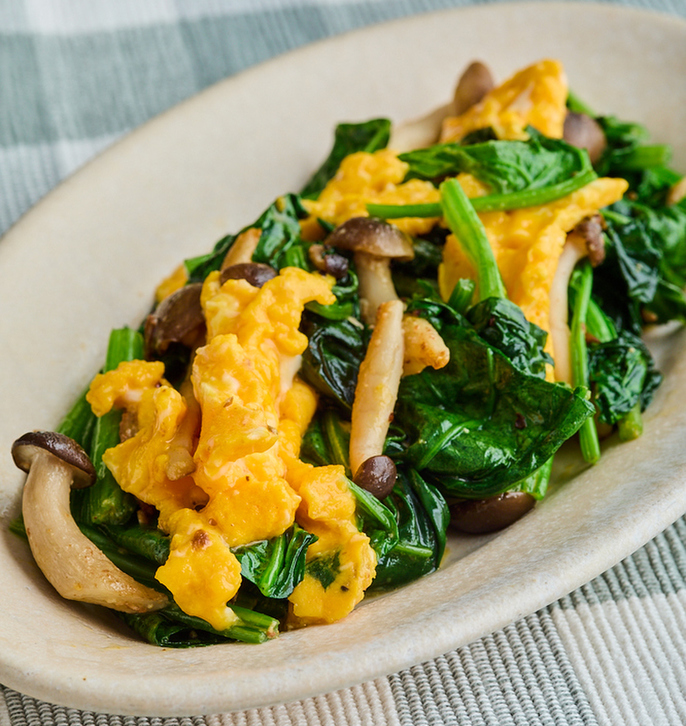 ほうれん草ときのこの卵炒め