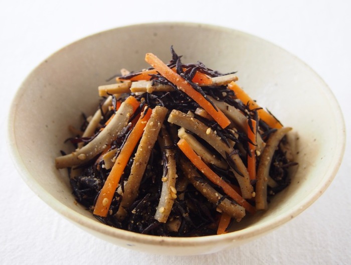 ひじきとごぼうの胡麻味噌和え