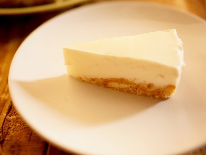 ヨーグルトでレアチーズケーキ