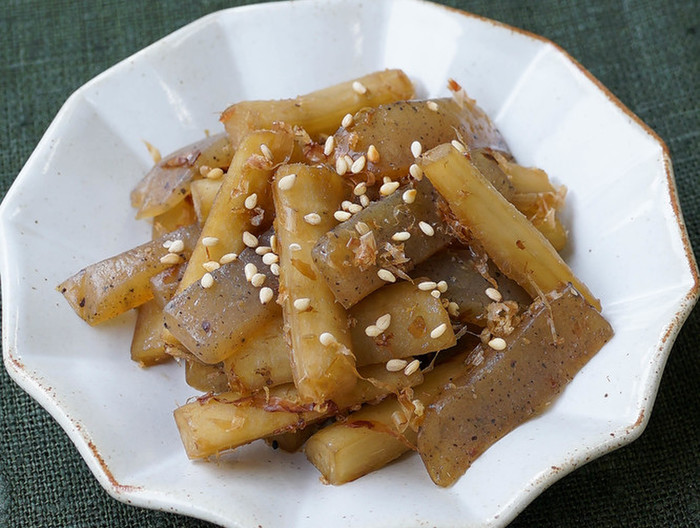 ごぼうとこんにゃくの炒め煮