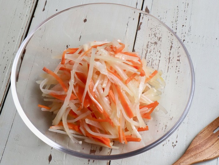 じゃがいもと人参のシャキシャキサラダ