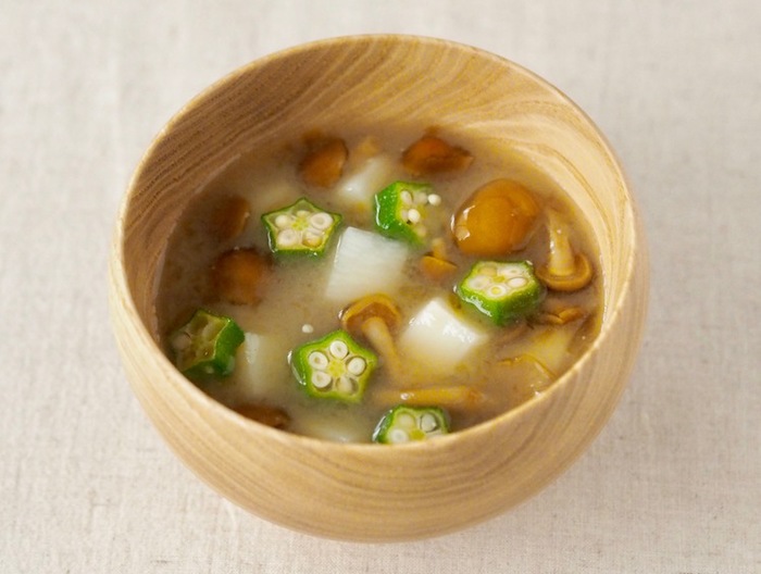なめこ 長芋とオクラのお味噌汁