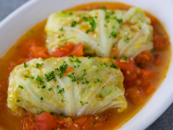 フレッシュトマトソースのロールキャベツ