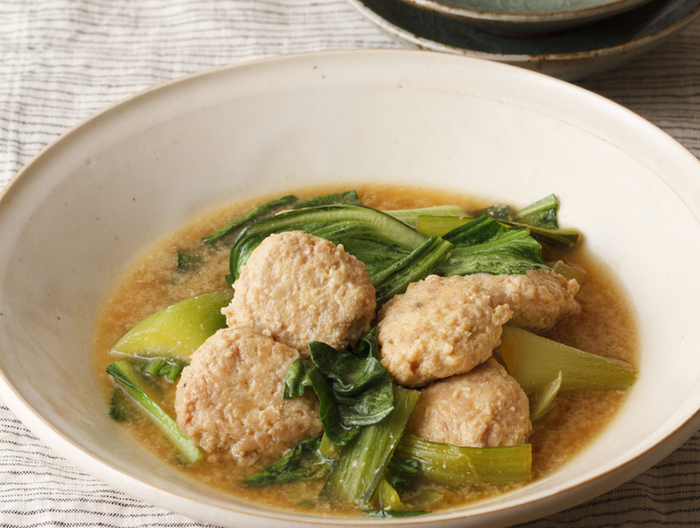 鶏ひきだんごとチンゲン菜のだし煮