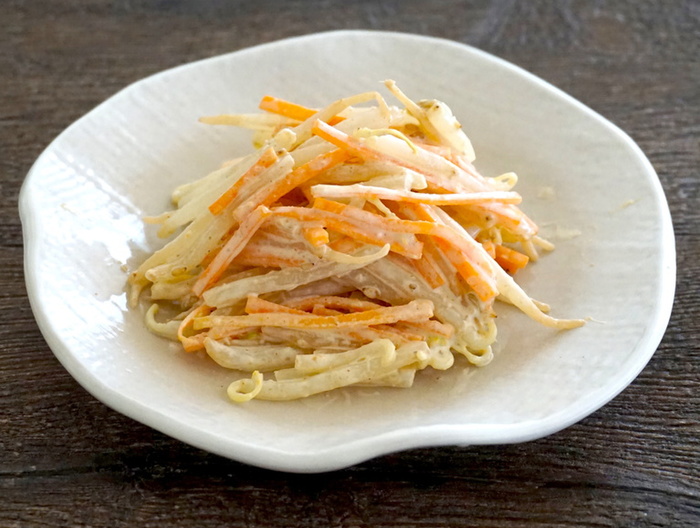 もやしのごまマヨポンサラダ