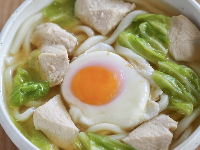 鶏肉と春キャベツの味噌うどん