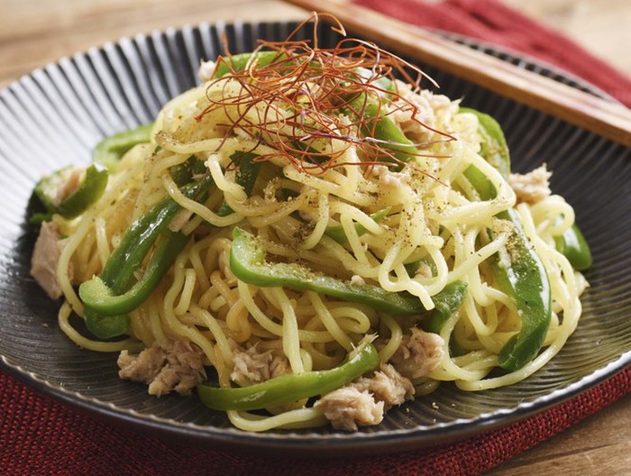 ピーマンとツナの山椒しょうゆ焼きそば
