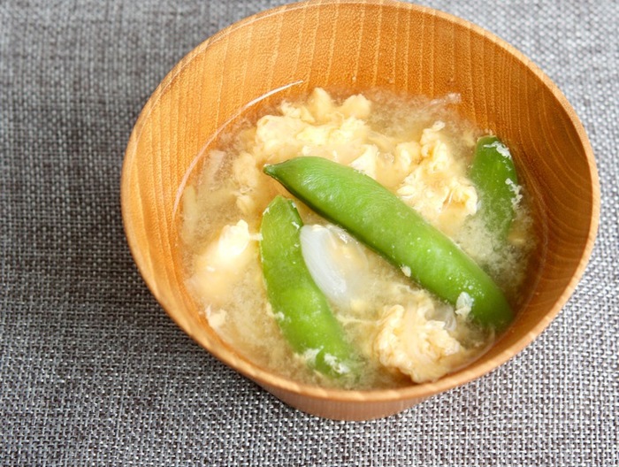 スナップえんどうの卵とじみそ汁