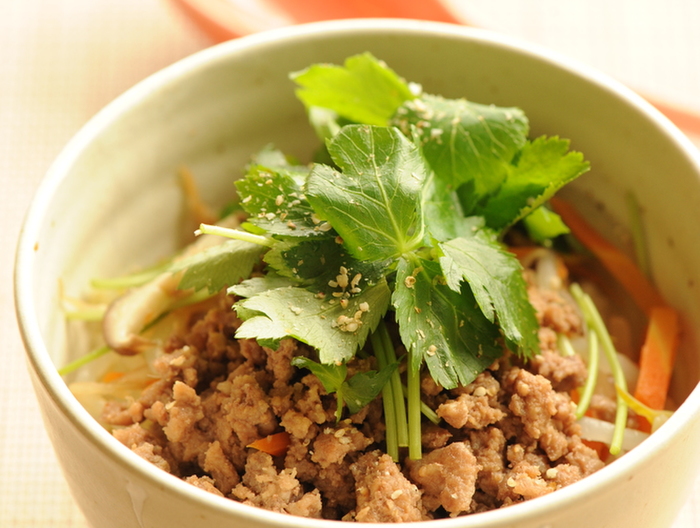 お野菜たっぷり鶏そぼろ丼