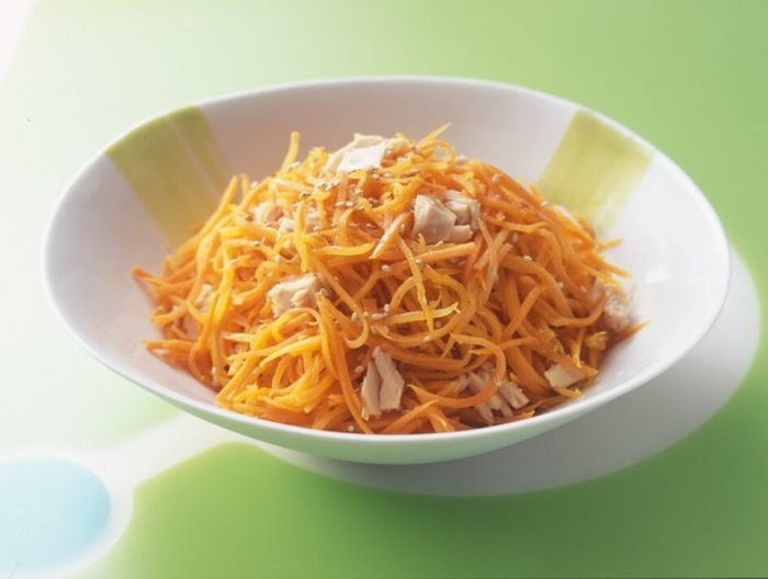 にんじんとツナの酢サラダ