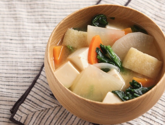 野菜たっぷりみそ汁