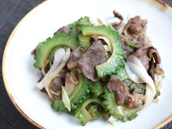 ゴーヤーと長ねぎと牛肉のオイスターソース炒め
